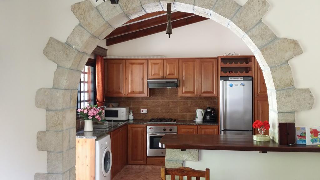 Garden Of Eden Villa Paphos Phòng bức ảnh